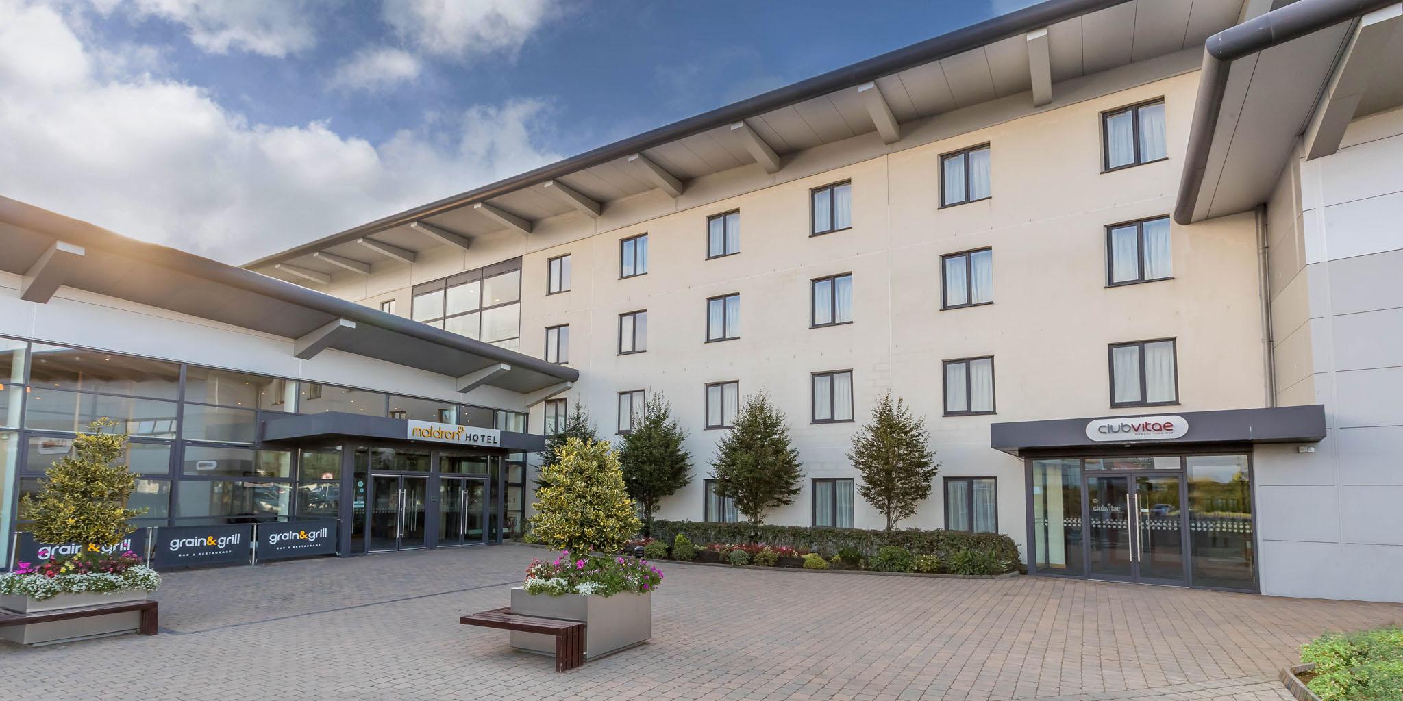Maldron Hotel Portlaoise Buitenkant foto