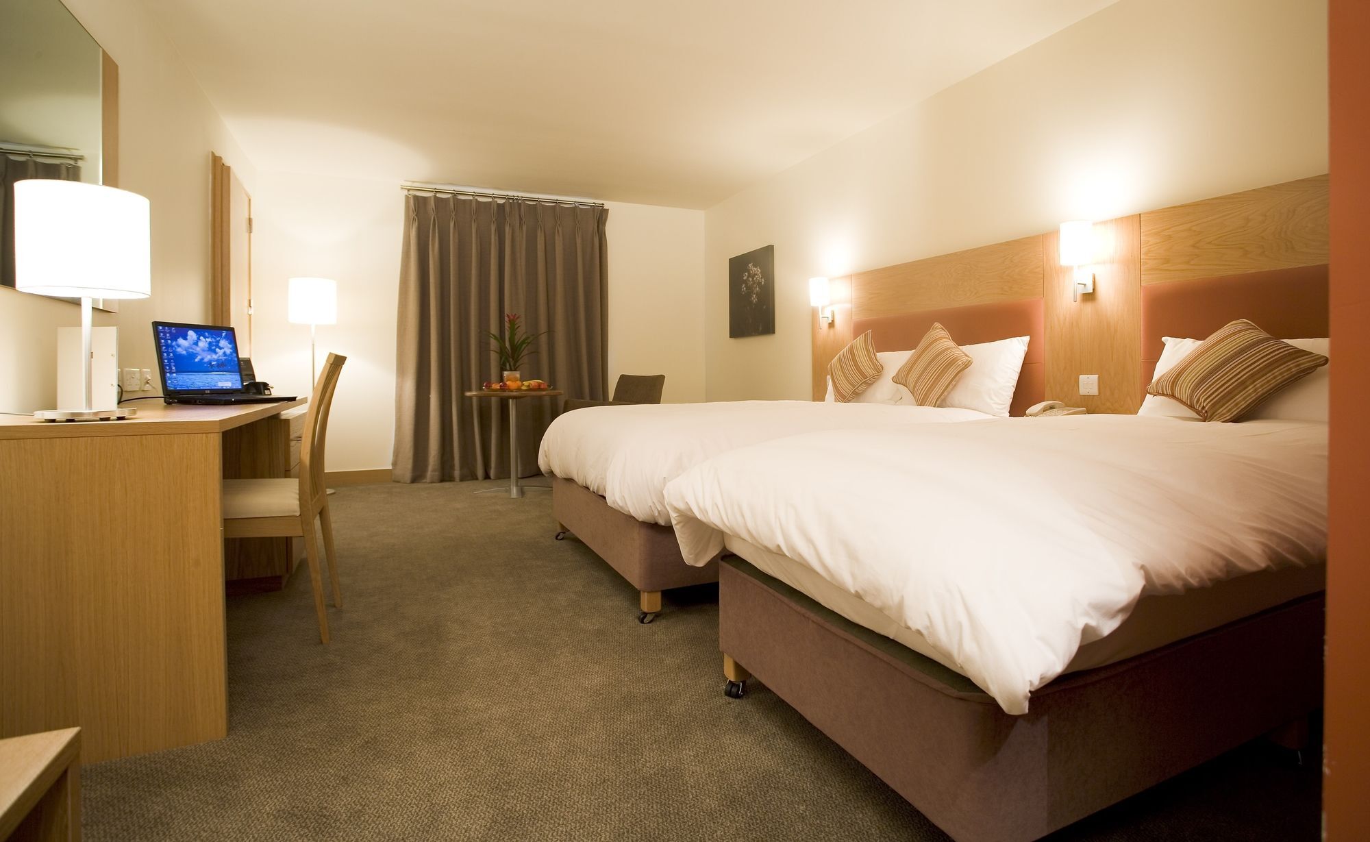 Maldron Hotel Portlaoise Buitenkant foto