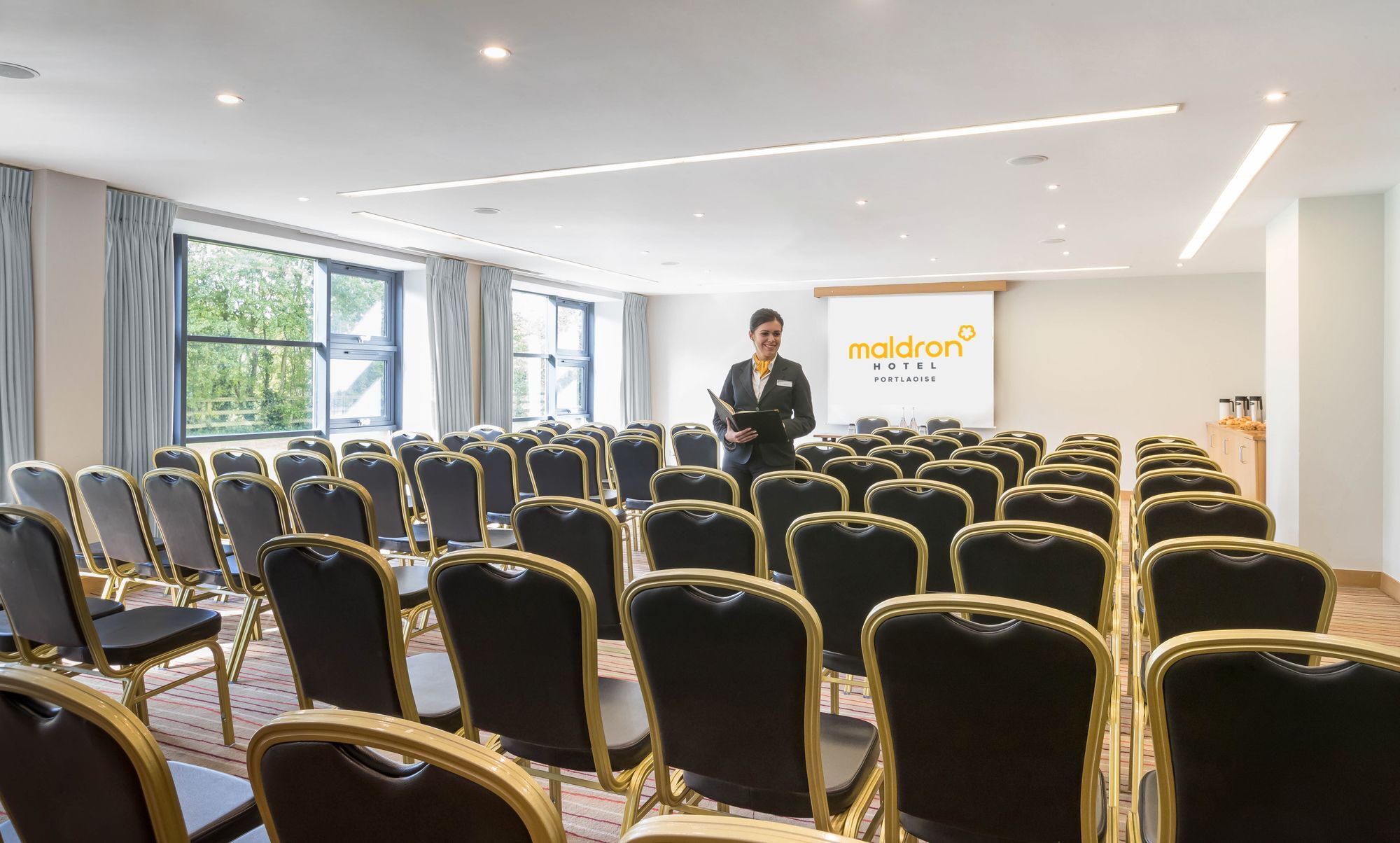 Maldron Hotel Portlaoise Buitenkant foto